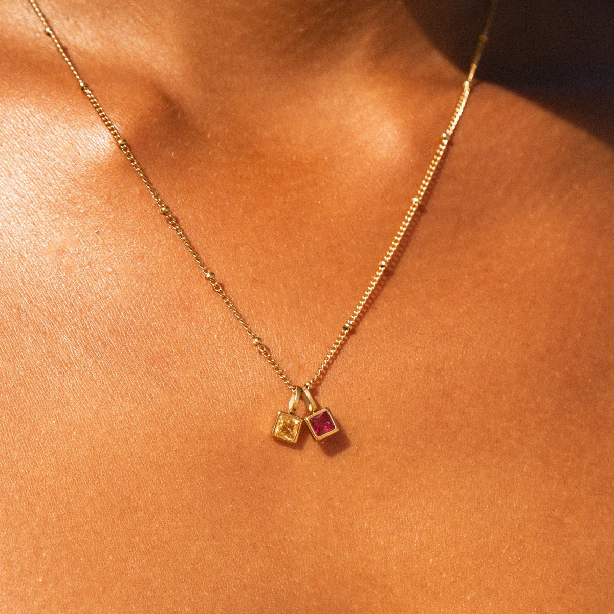 Initiaal & Geboortesteen Charm Ketting