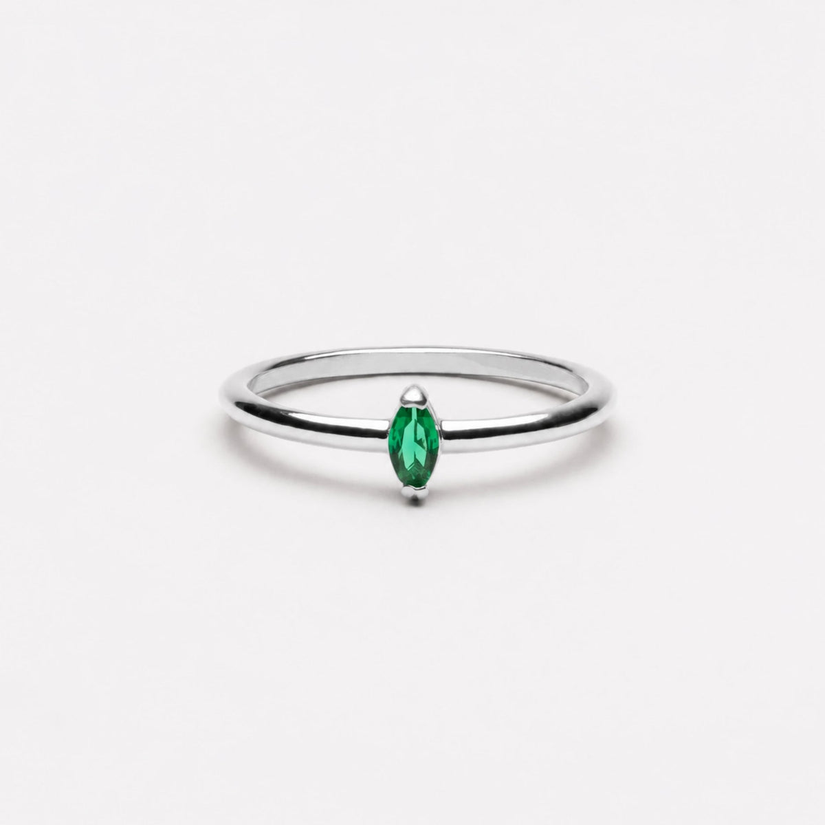 Dainty Smaragd Ring