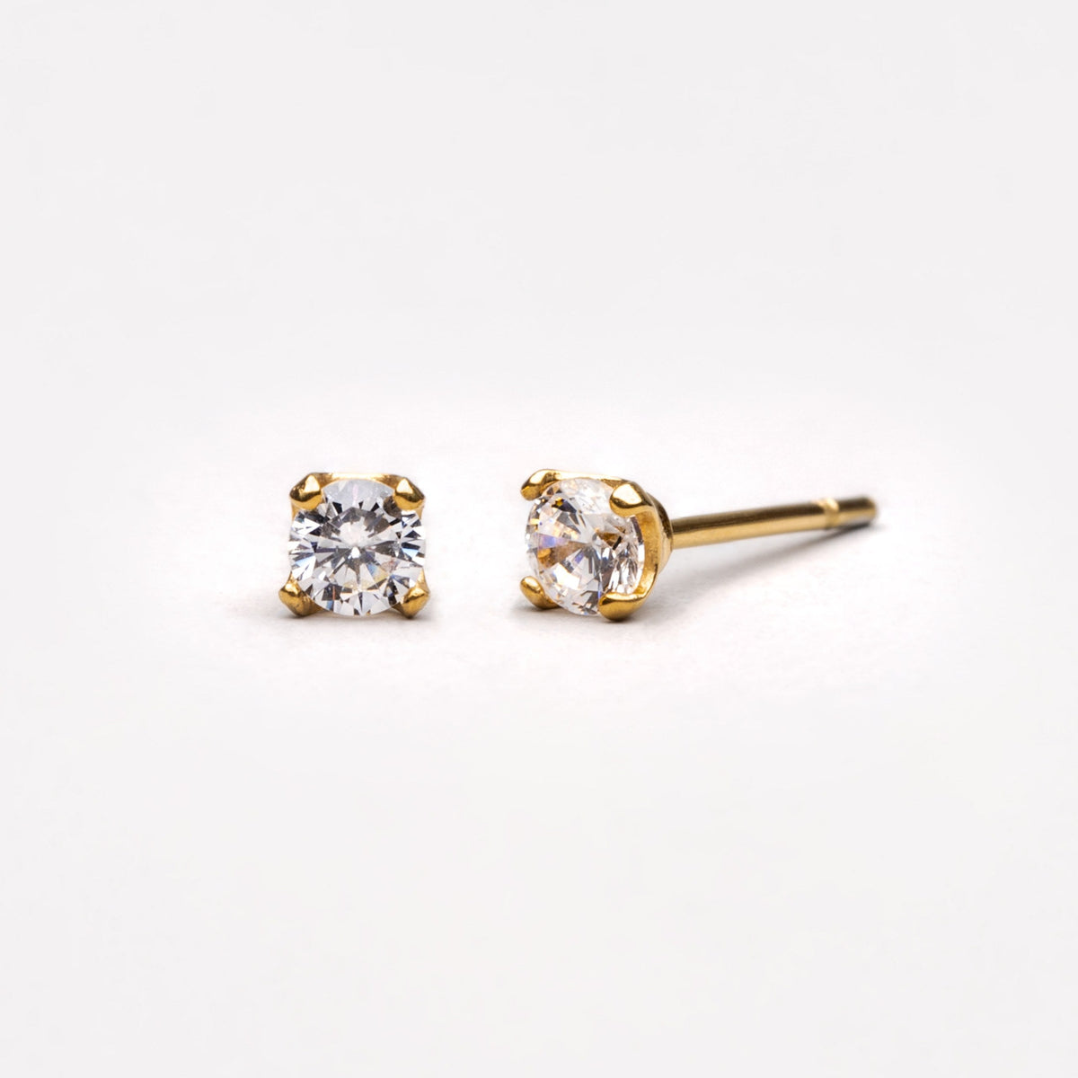 Zirkoon Studs