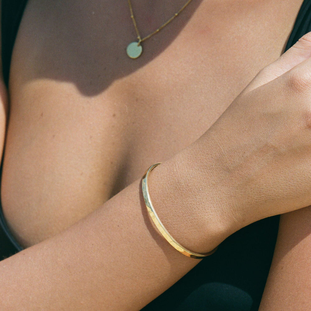 Gehamerde Cuff