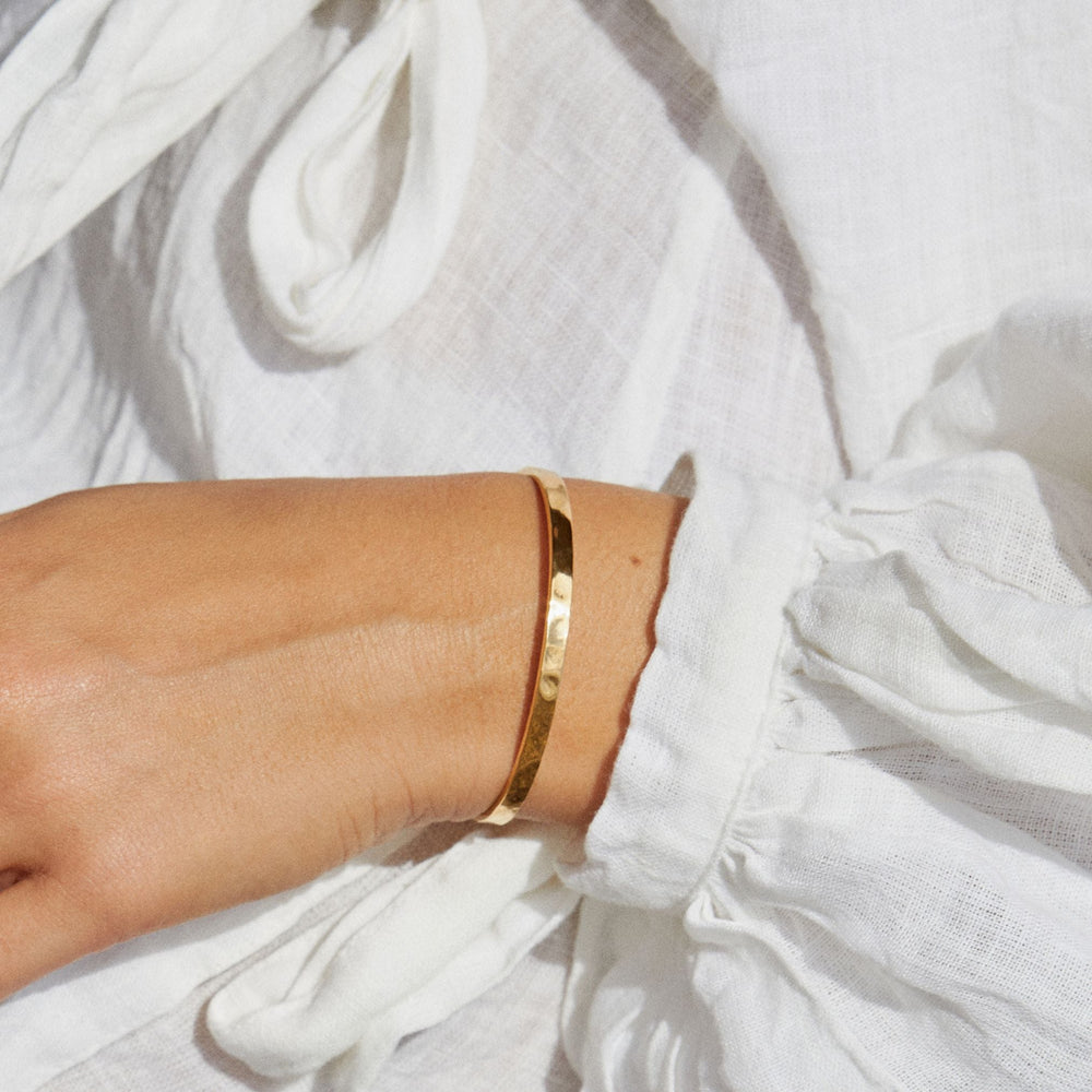 Gehamerde Cuff
