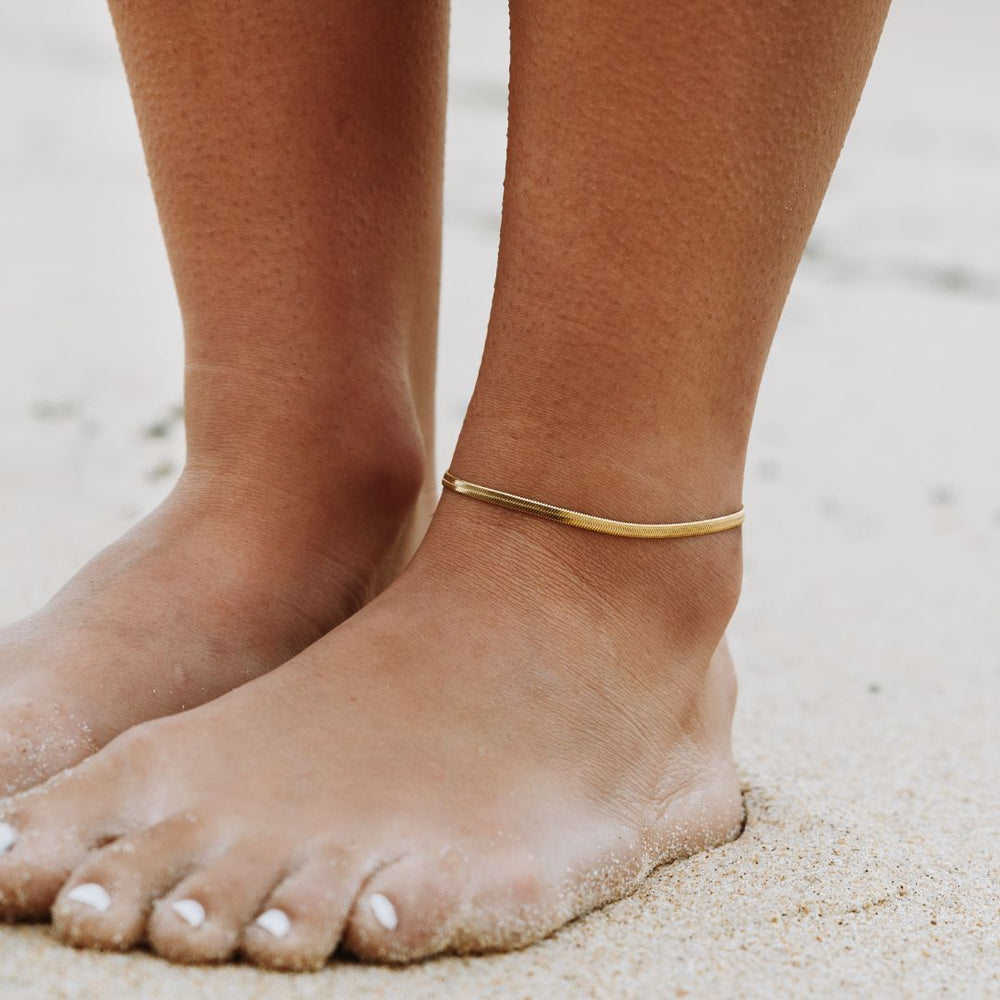 “Kauai” Herringbone Enkelbandje
