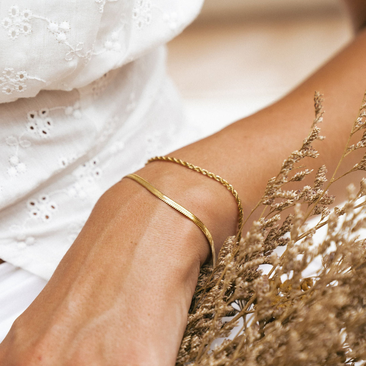 "Ios" Layered Armband