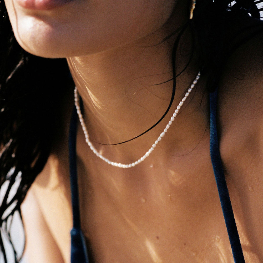 Tiny Pearl Choker