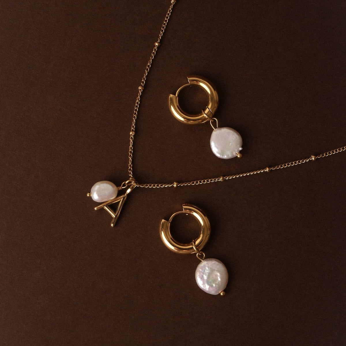 Initiaal & Parel Ketting
