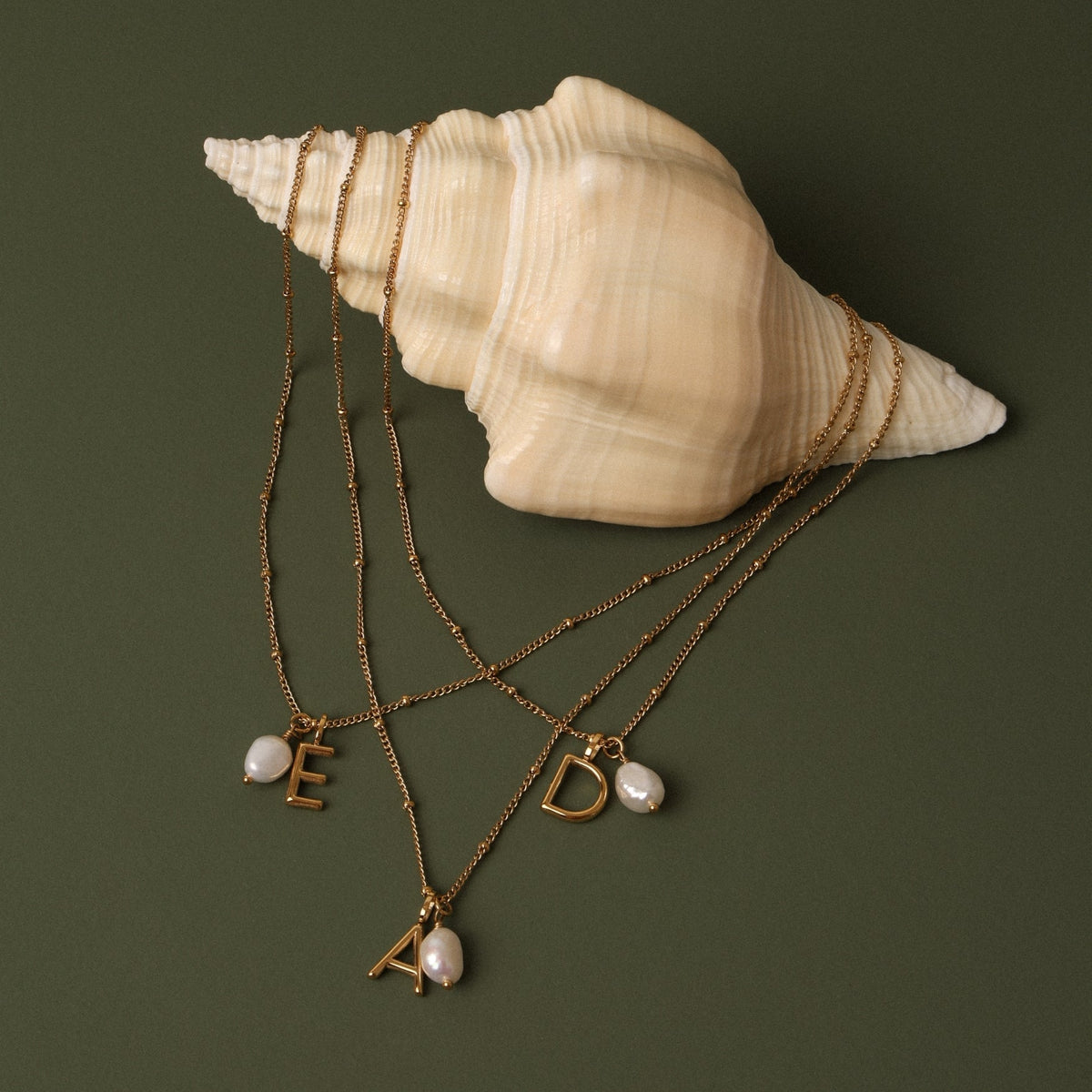 Initiaal & Parel Ketting