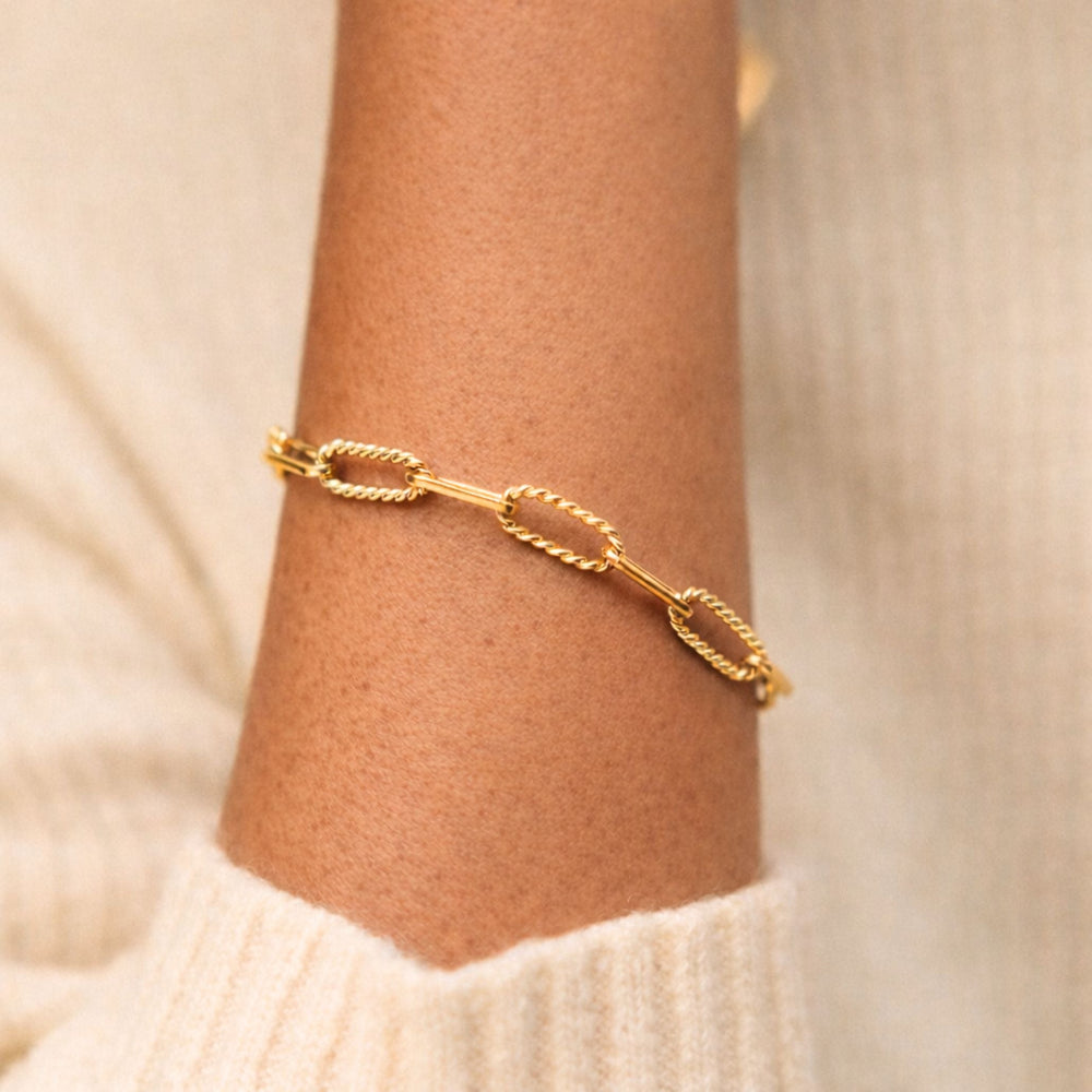 Bold Paperclip Armband