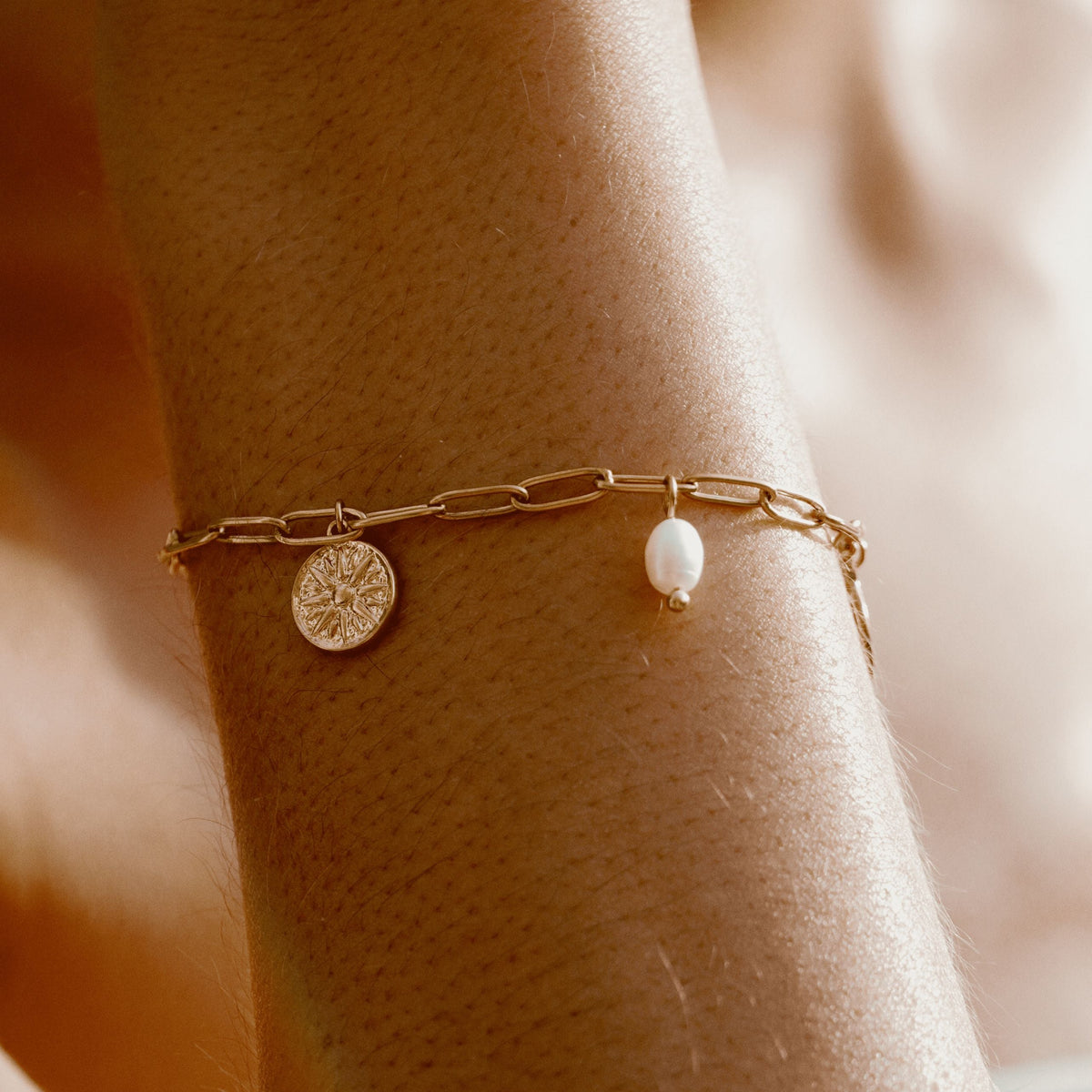 Golden Sun Armband