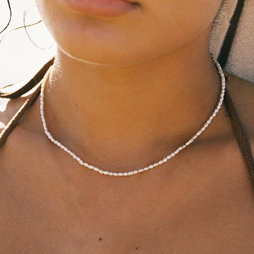 Tiny Pearl Choker